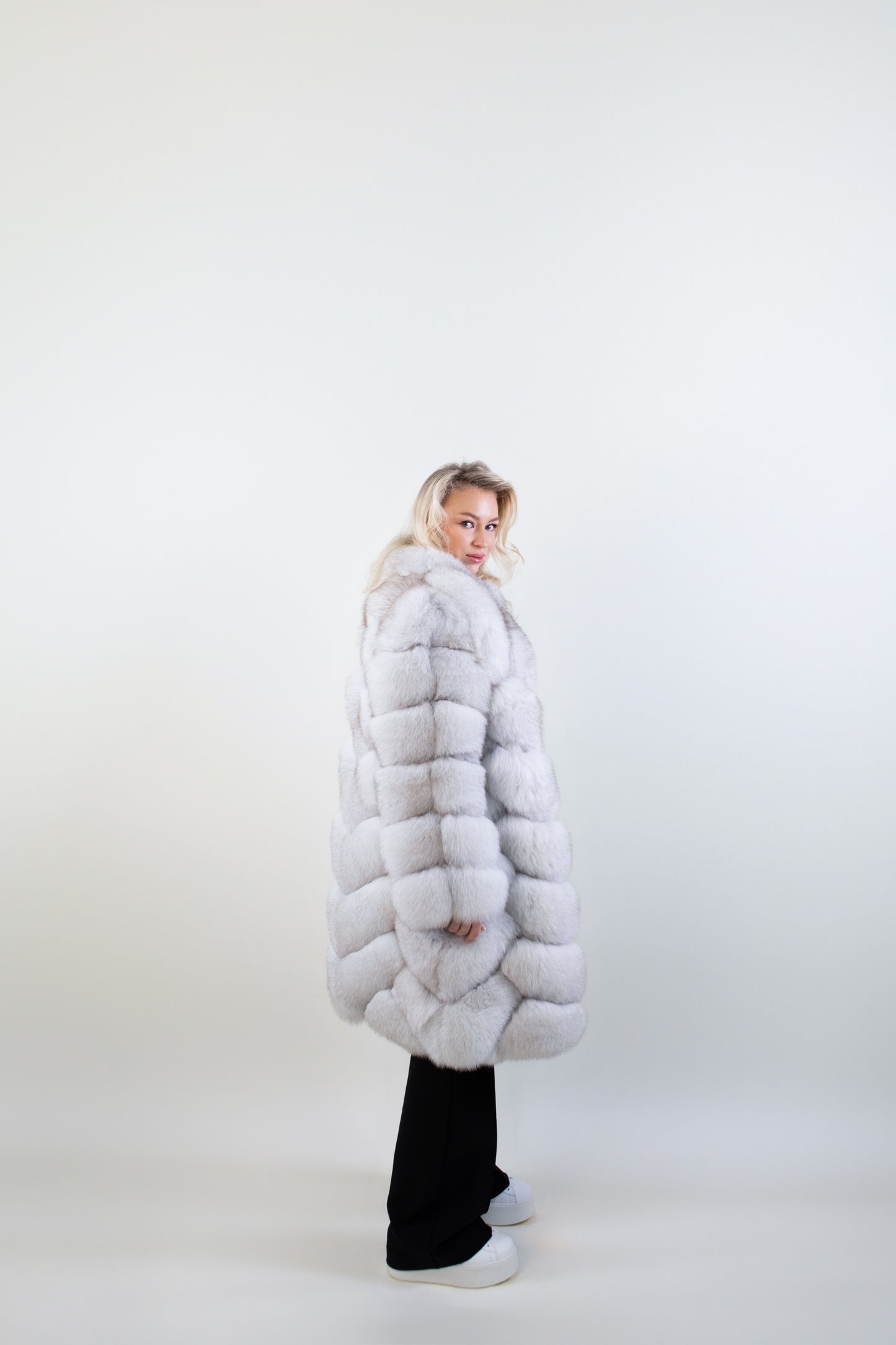 IN STOCK Doll Fox Fur Coat (2in1), White, Size M