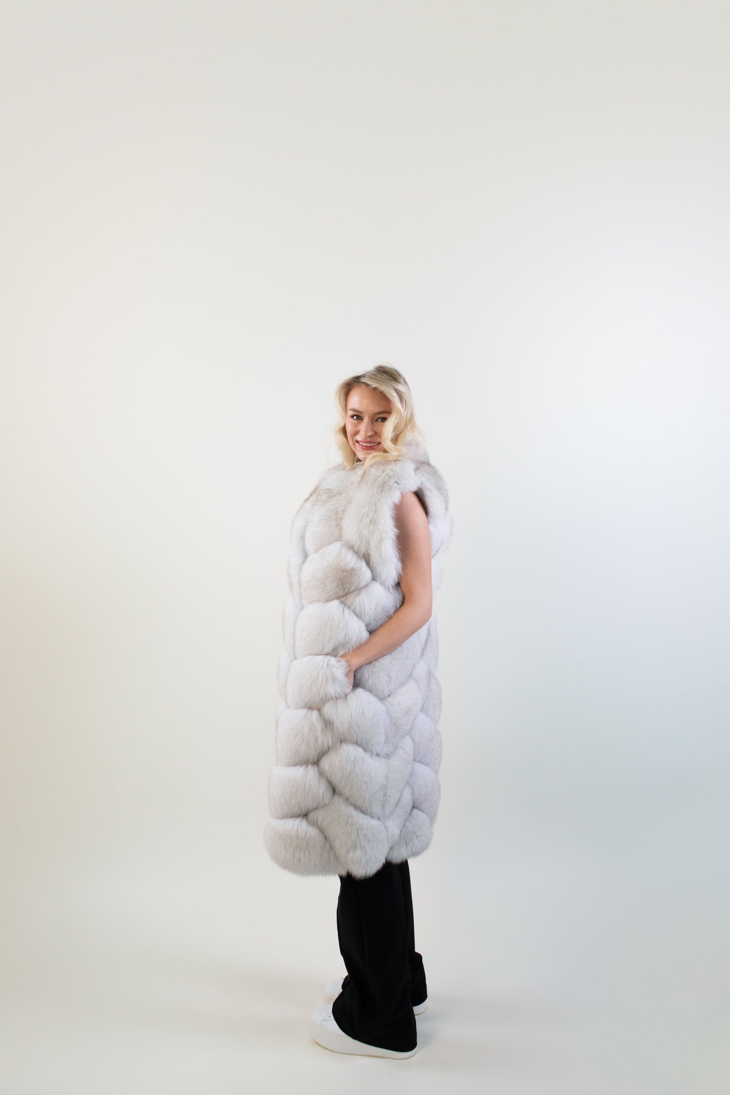IN STOCK Doll Fox Fur Coat (2in1), White, Size M